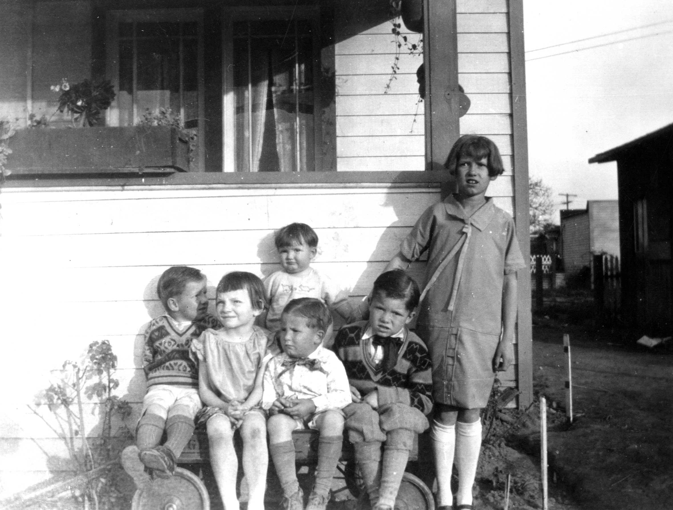 Hoffman Family, the youngest child in the picture is Phil Hoffman, the oldest is Eunice, Mary was 19 Months but is not in the picture.  This picture was take 1/2/1928.